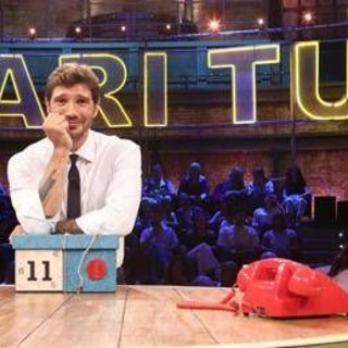 De Martino: "Mi porto il lavoro a casa". E a Natale gioca ad 'Affari Tuoi' De Martino: "Mi porto il lavoro a casa". E a Natale gioca ad 'Affari Tuoi'