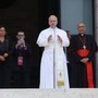 Monito del Papa: "Non si chiami ‘difesa’ il riarmo che depaupera investimenti in educazione e salute"