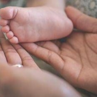 Bonus bebé da mille euro, al via le domande per 'i nuovi nati': i requisiti