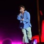 Gaffe al Power Hits Estate: &quot;Sta entrando Irama&quot;. Ma è Rkomi