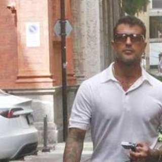 Denuncia di Signorini e inchiesta per revenge porn, Corona in procura