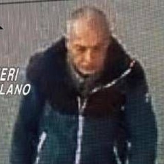 Donna accoltellata a Milano, 59enne confessa: &quot;Scelto luogo simbolo del potere economico&quot;