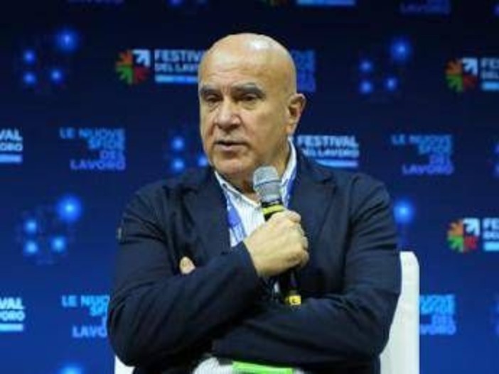 Lavoro, De Luca: "Festival 2027 a fine aprile in coincidenza del 1° maggio alla Nuvola di Roma"