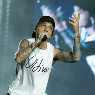 Ultimo, 'Bella davvero' è il nuovo singolo: il video con Juli (e il commento di Olly)