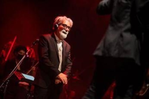 Sanremo 2026, omaggio a Peppe Vessicchio: l'indimenticabile maestro
