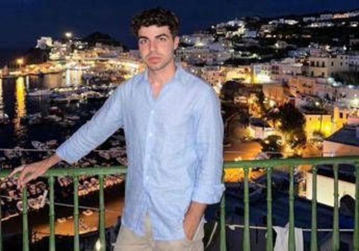 Roma, 27enne precipitato da b&b: musica e viaggi le passioni di Leonardo Fiorini Roma, 27enne precipitato da b&b: musica e viaggi le passioni di Leonardo Fiorini