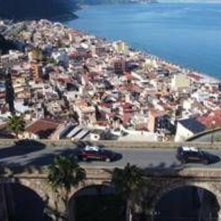 Sparo in testa a un coetaneo perché "ci ha guardati male", arrestati due 17enni