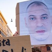 Fakir, autopsia sul corpo del 42enne morto durante l'intervento della polizia Fakir, autopsia sul corpo del 42enne morto durante l'intervento della polizia