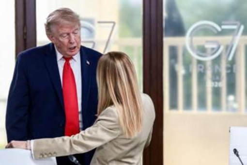 G7, Trump e Meloni tra frecciate e siparietti. Leader a Evian compatti su Ucraina G7, Trump e Meloni tra frecciate e siparietti. Leader a Evian compatti su Ucraina
