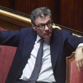Dazi, Giorgetti: &quot;Oltre 10% non sopportabile, Ue non molli un centimetro&quot;