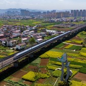 Cina, investimenti nel settore ferroviario in aumento del 3,2% nei primi 4 mesi Cina, investimenti nel settore ferroviario in aumento del 3,2% nei primi 4 mesi