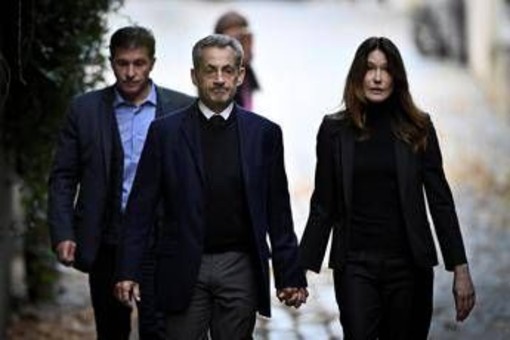 Sarkozy in carcere da oggi: &quot;Sono innocente, verità trionferà&quot;