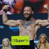 McGregor vs Holloway, oggi nell'UFC 329: orario e dove vederlo in tv