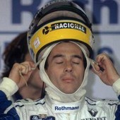 Ayrton Senna, dopo 32 anni spunta un nuovo frammento della sua Williams Ayrton Senna, dopo 32 anni spunta un nuovo frammento della sua Williams