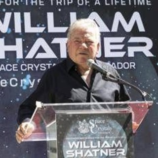 William Shatner a 95 anni stupisce tutti, il leggendario Capitano Kirk debutta nel metal William Shatner a 95 anni stupisce tutti, il leggendario Capitano Kirk debutta nel metal