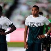 Messaggio pro-Ceuta 'nascosto', in Spagna è polemica contro Mbappé, Vinicius e Konaté: cos'è successo Messaggio pro-Ceuta 'nascosto', in Spagna è polemica contro Mbappé, Vinicius e Konaté: cos'è successo