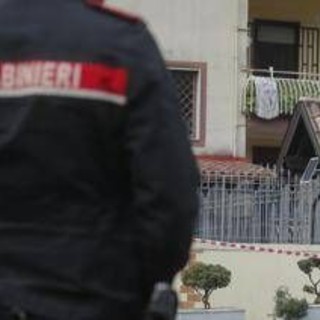 Firenze, marito e moglie trovati morti in casa con ferite da coltello