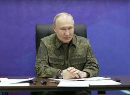 Ucraina-Russia, Putin alza il tiro: "Presa Pokrovsk, obiettivo è zona cuscinetto" Ucraina-Russia, Putin alza il tiro: "Presa Pokrovsk, obiettivo è zona cuscinetto"