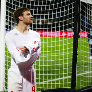 Cagliari-Fiorentina 1-2, decidono Gosens e Beltran