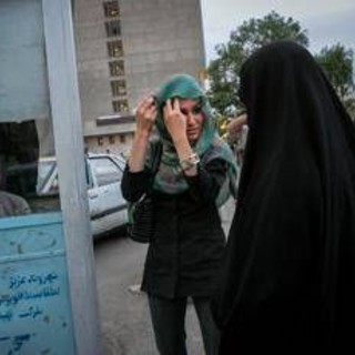 Iran, donne corrono la maratona senza velo: per gli organizzatori scatta il &quot;procedimento penale&quot;