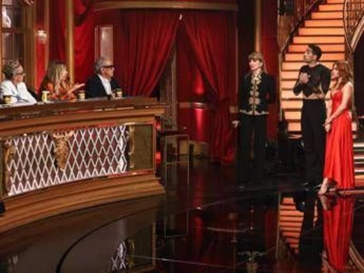 Ballando, Selvaggia Lucarelli accusa Filippo Magnini: ''Tu bluffi, non sei vero'' Ballando, Selvaggia Lucarelli accusa Filippo Magnini: ''Tu bluffi, non sei vero''