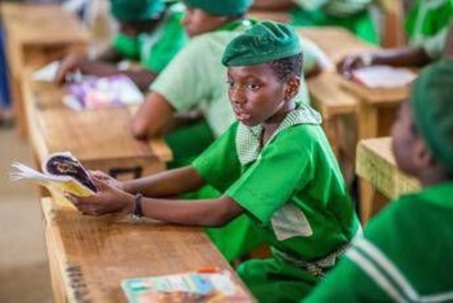 Nigeria, commando armato assale scuola cattolica: rapiti 100 studenti Nigeria, commando armato assale scuola cattolica: rapiti 100 studenti