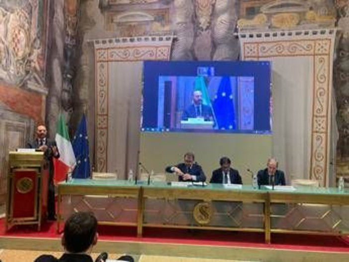 Ue, studio: da Ets2 fino a 280 euro in più per auto e 600 euro per riscaldamento Ue, studio: da Ets2 fino a 280 euro in più per auto e 600 euro per riscaldamento