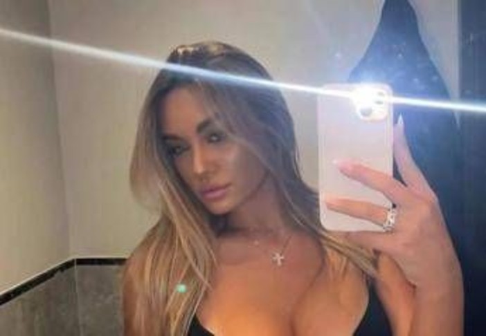 Incidente sulla Colombo, oggi i funerali di Beatrice Bellucci all'Eur Incidente sulla Colombo, oggi i funerali di Beatrice Bellucci all'Eur