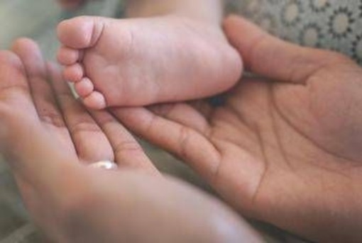Bonus bebé da mille euro, al via le domande per 'i nuovi nati': i requisiti