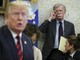 Cortei, l'ex consigliere di Trump Bolton: "Tattiche russe schema già visto, puntano a destabilizzare società"