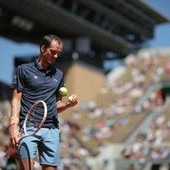 Roland Garros, Medvedev soffre il caldo e litiga con la moglie: "Comportati bene"