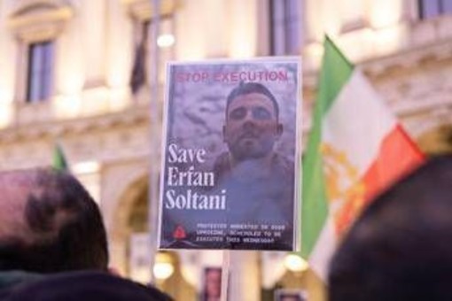 Iran, il legale di Erfan Soltani: "E' stato rilasciato su cauzione" Iran, il legale di Erfan Soltani: "E' stato rilasciato su cauzione"