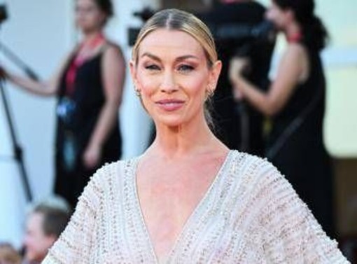 &quot;Vorrei condurre Sanremo&quot;, Eleonora Abbagnato svela il sogno nel cassetto a 'Storie al bivio'