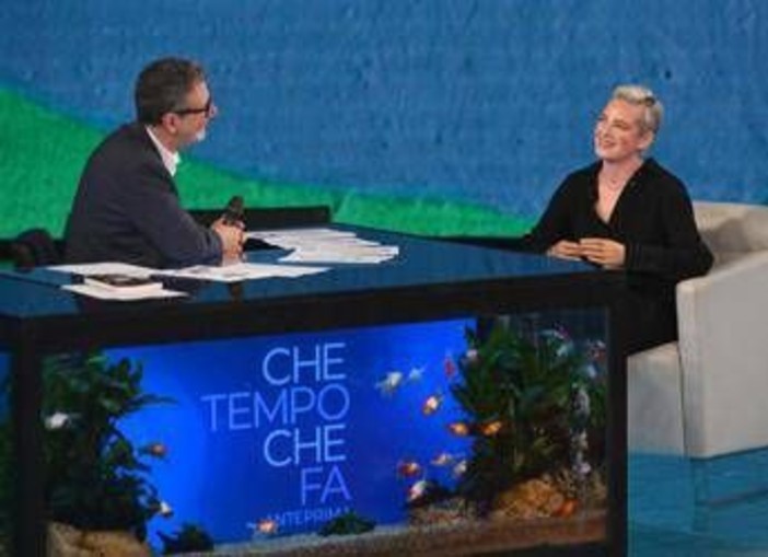 Bebe Vio, l'annuncio a Che tempo che fa: "Lascio la scherma, passo all'atletica" Bebe Vio, l'annuncio a Che tempo che fa: "Lascio la scherma, passo all'atletica"