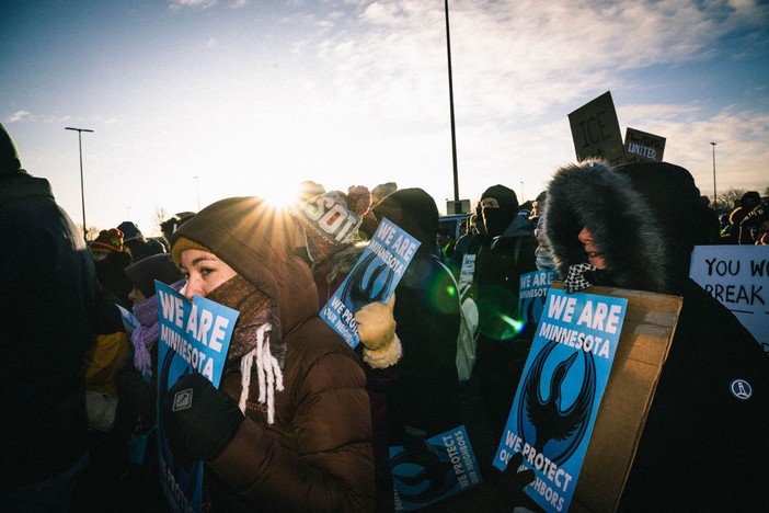 In migliaia a Minneapolis contro Ice, appare a sorpresa Bruce Springsteen In migliaia a Minneapolis contro Ice, appare a sorpresa Bruce Springsteen