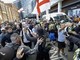 Migranti, nuove manifestazioni a Portsmouth: "L'immigrazione clandestina deve finire" Migranti, nuove manifestazioni a Portsmouth: "L'immigrazione clandestina deve finire"