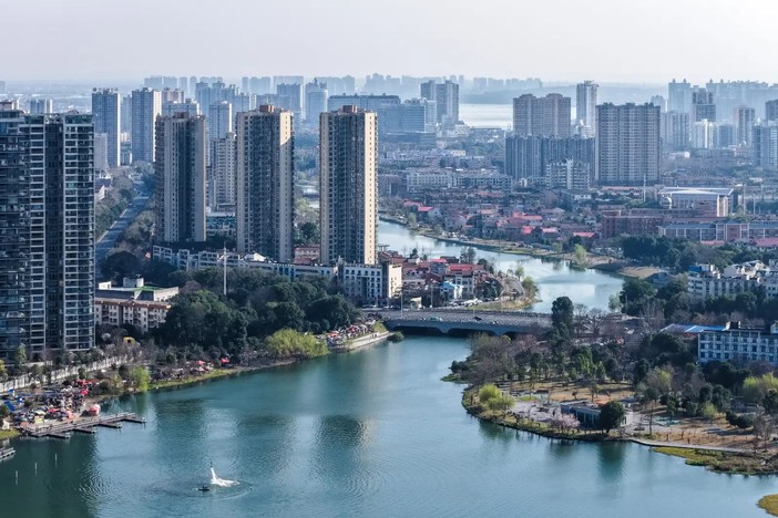 Cina, aumentano le città pilota per agevolare il commercio transfrontaliero