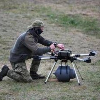 Ucraina, fotoreporter francese ucciso da un drone: è la prima volta Ucraina, fotoreporter francese ucciso da un drone: è la prima volta