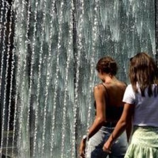 Caldo record, continua l'onda rossa: 19 città in massima allerta, verso Ferragosto di fuoco