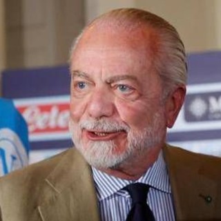 Napoli, De Laurentiis: &quot;De Bruyne ha preso casa. Conte? Se vuole rimanere...&quot;