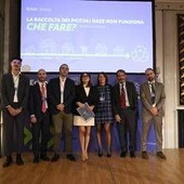 Rifiuti, studio Erion Weee: in Italia solo il 17% dei piccoli Raee viene raccolto Rifiuti, studio Erion Weee: in Italia solo il 17% dei piccoli Raee viene raccolto