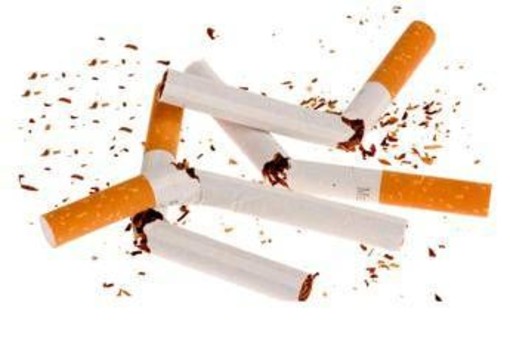 Fumo, oncologi: "50mile firme per aumentare di 5 euro costo sigarette, Parlamento discuta Ddl"