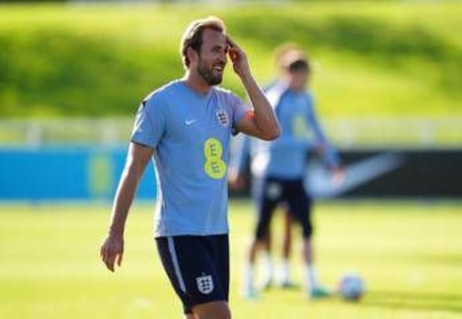 Harry Kane lascia il calcio? "Sogno un futuro in Nfl" Harry Kane lascia il calcio? "Sogno un futuro in Nfl"