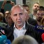 Bulgaria, Radev ha maggioranza assoluta in Parlamento: "Vittoria della speranza"