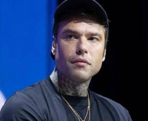 Milano, il 'corto circuito' degli scontri: quando il Codacons e Fedez si ritrovano dalla stessa parte Milano, il 'corto circuito' degli scontri: quando il Codacons e Fedez si ritrovano dalla stessa parte