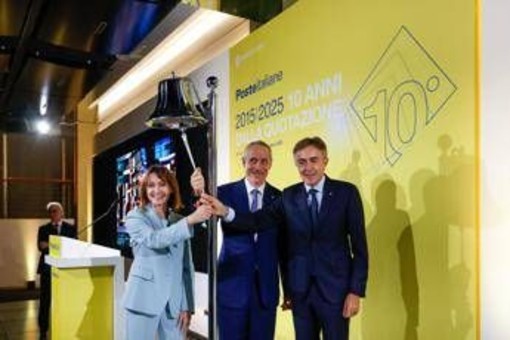 Poste celebra a Piazza Affari il decimo anno della quotazione in Borsa Poste celebra a Piazza Affari il decimo anno della quotazione in Borsa