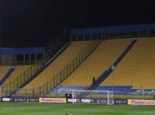 Papa Francesco, partite rinviate e il 'twitter calcio' protesta