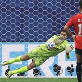 Oufa Shobeir, chi è il portiere-eroe che ha parato un rigore a Messi Oufa Shobeir, chi è il portiere-eroe che ha parato un rigore a Messi