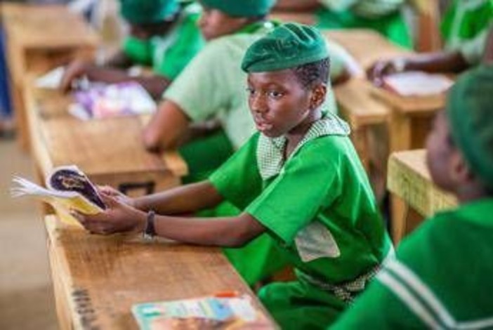 Nigeria, commando armato assale scuola cattolica: rapiti 100 studenti Nigeria, commando armato assale scuola cattolica: rapiti 100 studenti