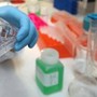 Tumori, in Europa mortalità maschile in calo del 7,8%: in Italia 15 mesi per le nuove terapie